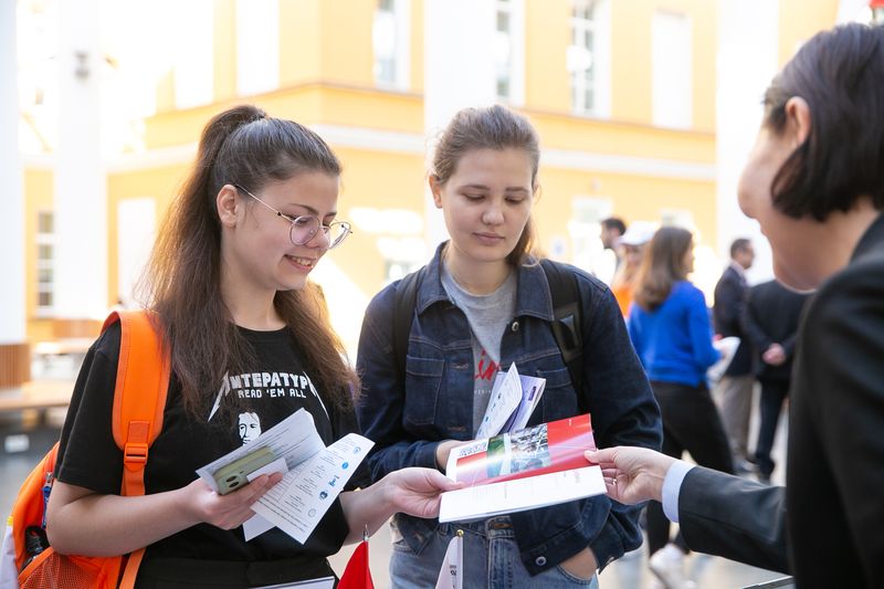 Иллюстрация к новости: Образовательная выставка Международной партнерской недели прошла в Вышке