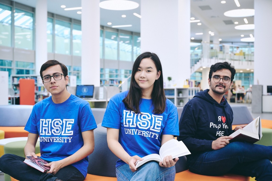 Illustration for news: Growing Interest among Foreign Citizens in Studying at HSE University: Results of 2024/25 Admissions and Launch of New Campaign